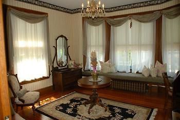 Circular Manor Bed And Breakfast Σαρατόγκα Σπρινγκς Εξωτερικό φωτογραφία